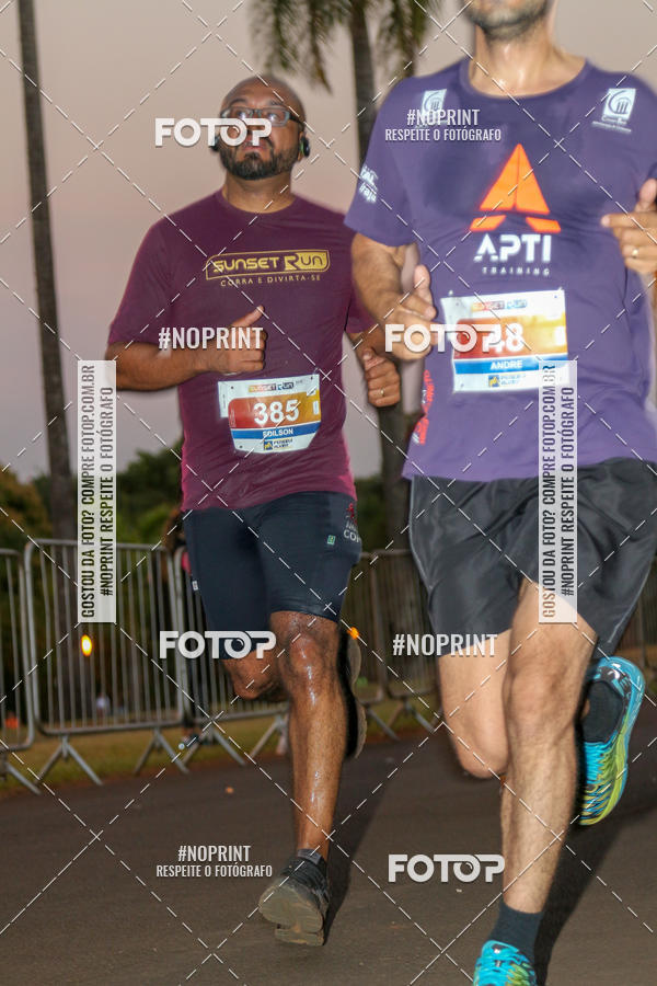 Buy your photos of the eventSunset Run 2019 on Fotop