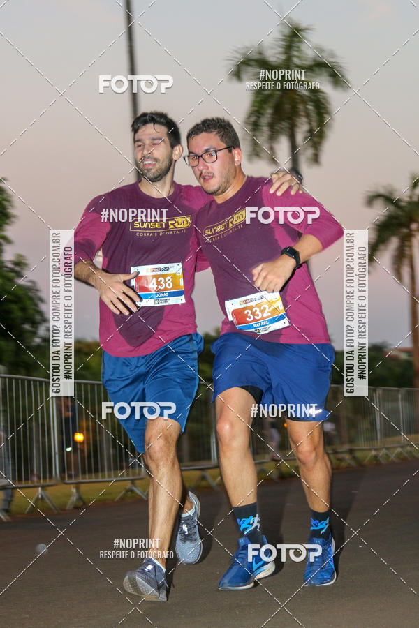 Buy your photos of the eventSunset Run 2019 on Fotop