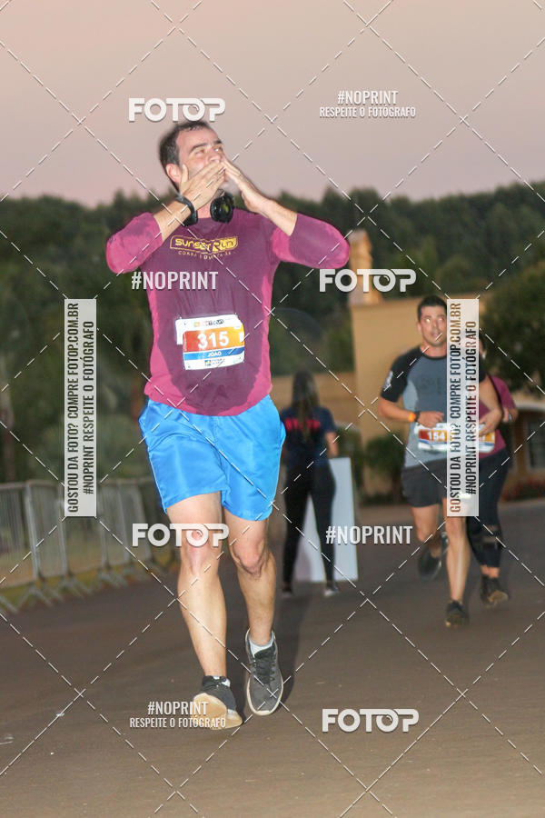 Buy your photos of the eventSunset Run 2019 on Fotop