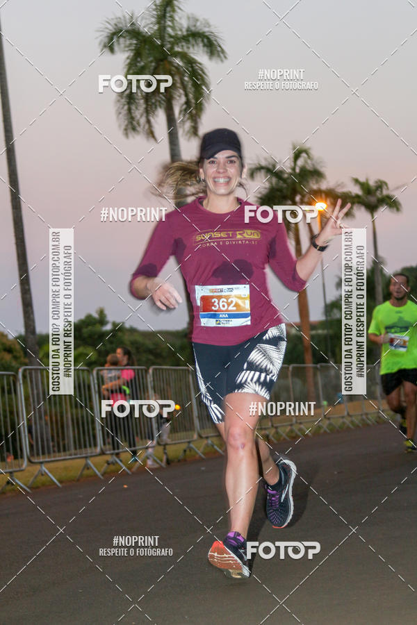Buy your photos of the eventSunset Run 2019 on Fotop