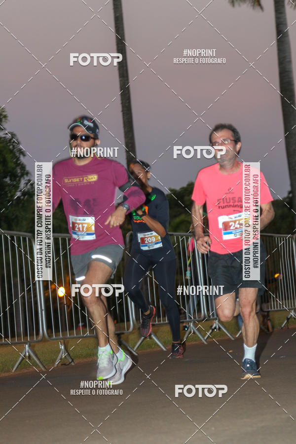 Buy your photos of the eventSunset Run 2019 on Fotop