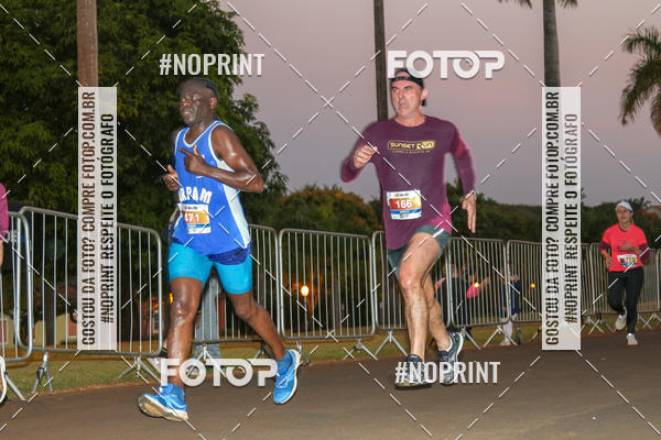 Buy your photos of the eventSunset Run 2019 on Fotop