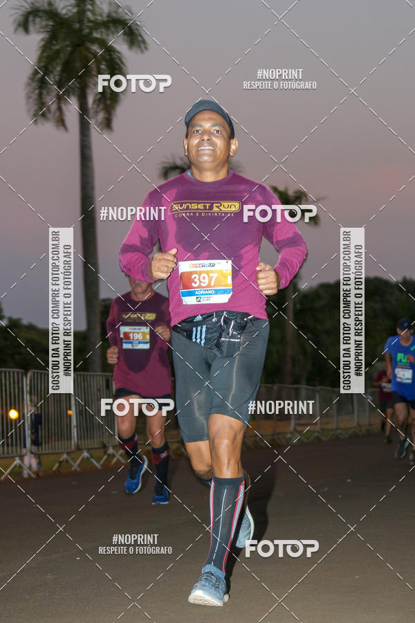 Buy your photos of the eventSunset Run 2019 on Fotop