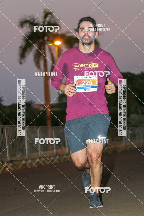 Buy your photos of the eventSunset Run 2019 on Fotop