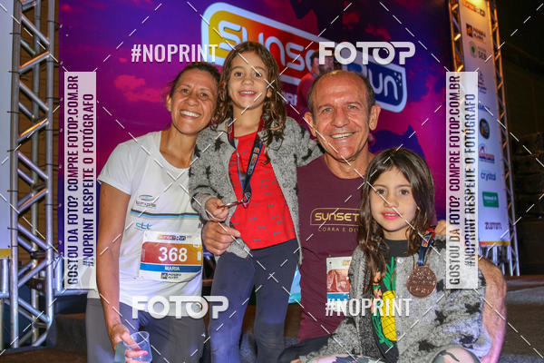 Buy your photos of the eventSunset Run 2019 on Fotop