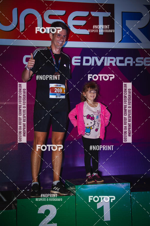 Buy your photos of the eventSunset Run 2019 on Fotop