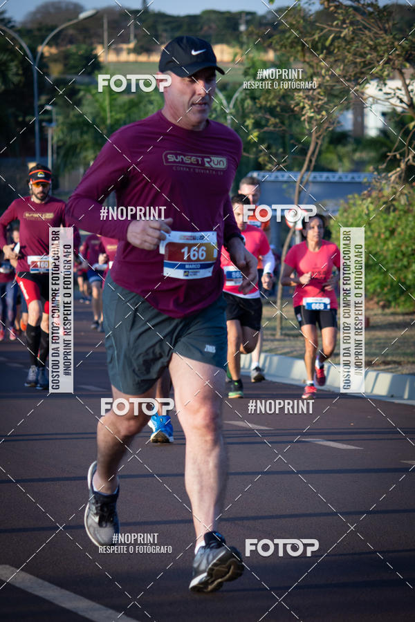 Buy your photos of the eventSunset Run 2019 on Fotop