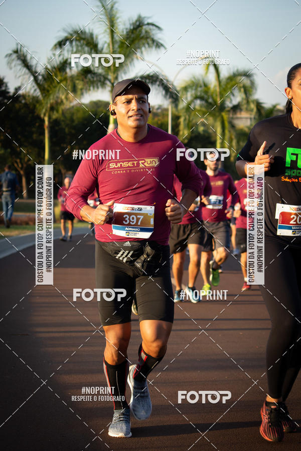 Buy your photos of the eventSunset Run 2019 on Fotop