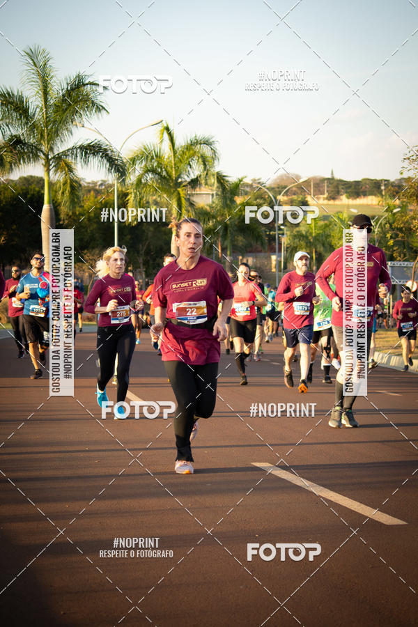 Buy your photos of the eventSunset Run 2019 on Fotop