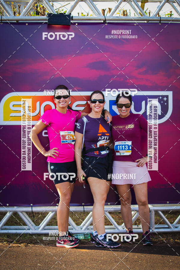 Compre as suas fotos do eventoSunset Run 2019 no Fotop