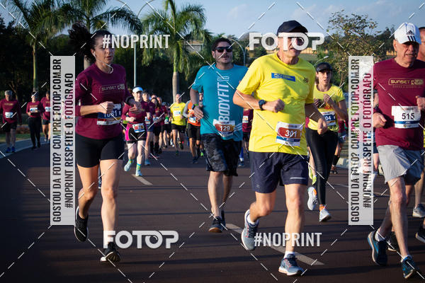 Buy your photos of the eventSunset Run 2019 on Fotop