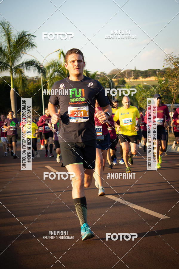 Buy your photos of the eventSunset Run 2019 on Fotop