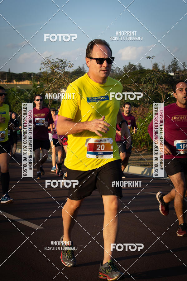 Buy your photos of the eventSunset Run 2019 on Fotop