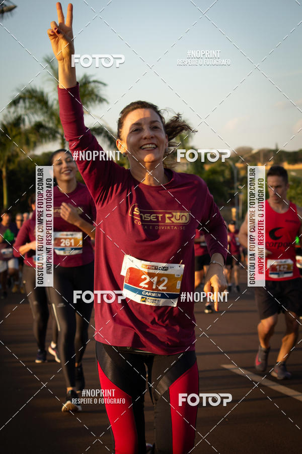 Buy your photos of the eventSunset Run 2019 on Fotop