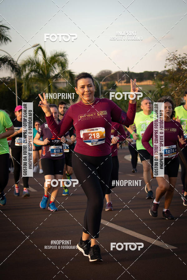 Buy your photos of the eventSunset Run 2019 on Fotop