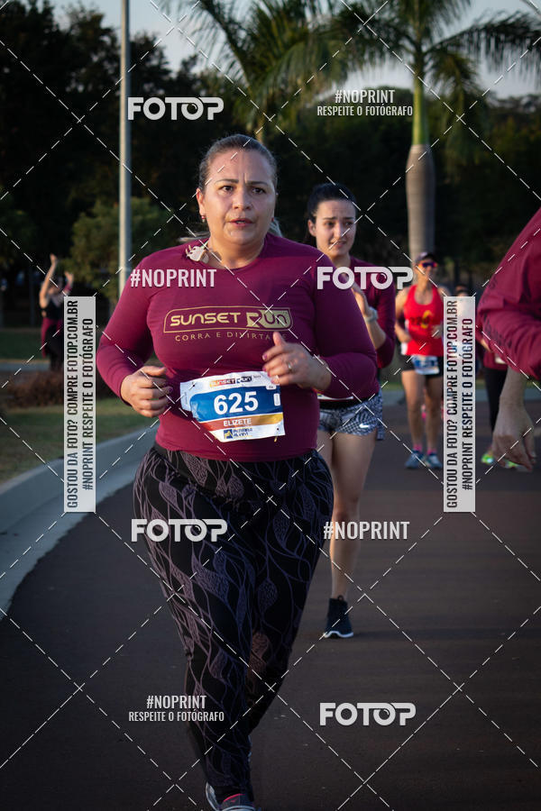 Buy your photos of the eventSunset Run 2019 on Fotop