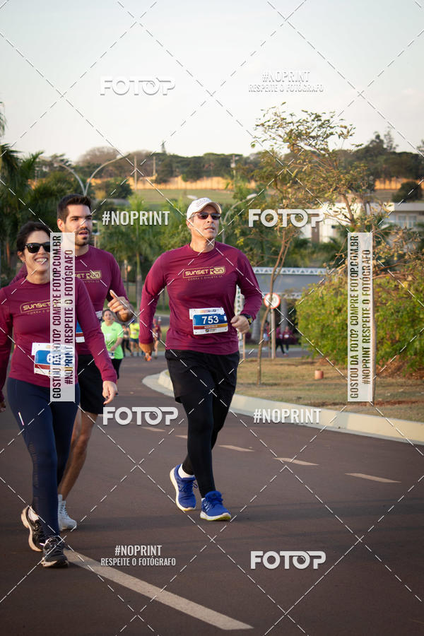 Buy your photos of the eventSunset Run 2019 on Fotop