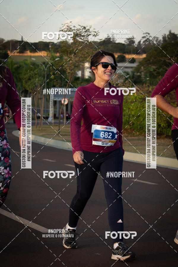 Buy your photos of the eventSunset Run 2019 on Fotop