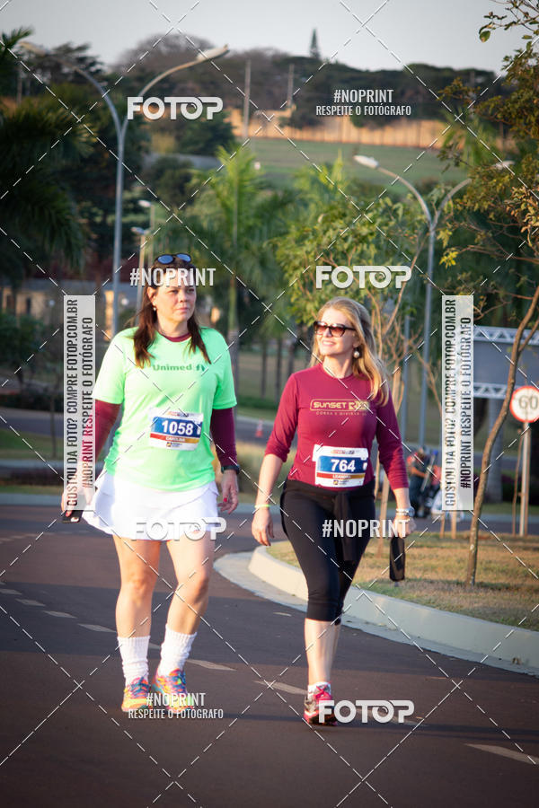 Buy your photos of the eventSunset Run 2019 on Fotop
