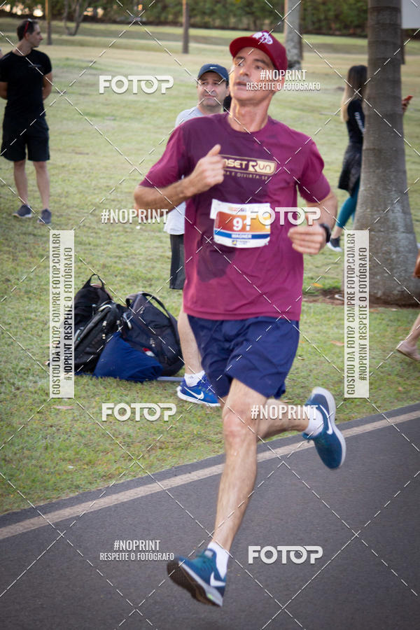 Buy your photos of the eventSunset Run 2019 on Fotop