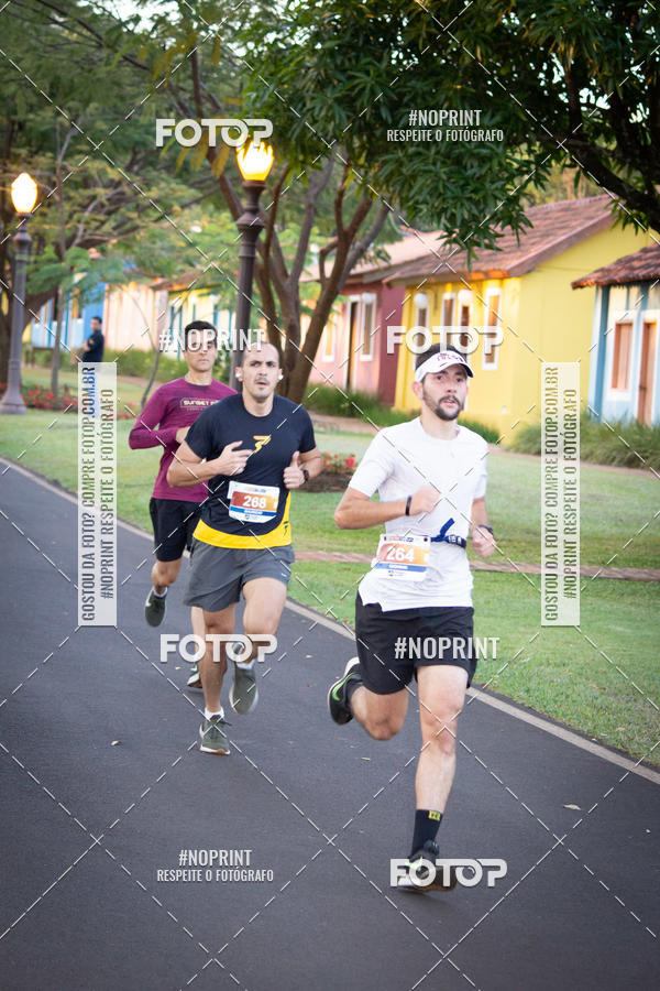 Buy your photos of the eventSunset Run 2019 on Fotop