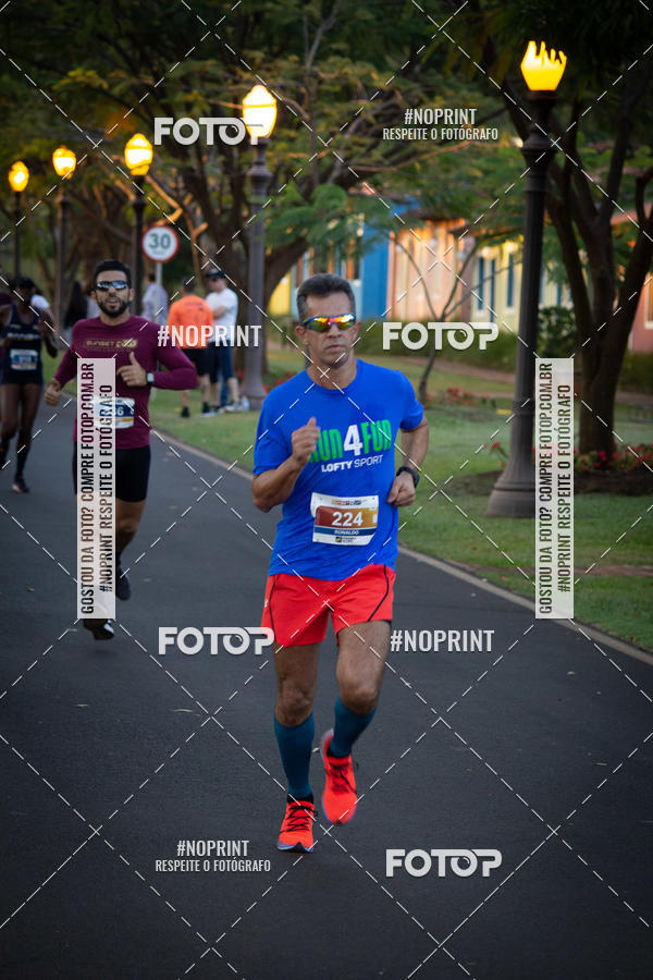 Buy your photos of the eventSunset Run 2019 on Fotop