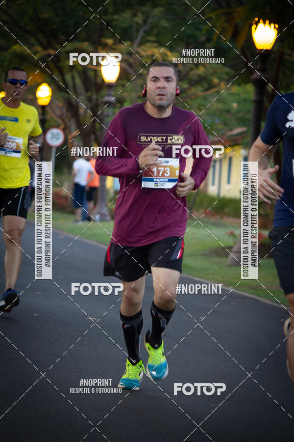 Buy your photos of the eventSunset Run 2019 on Fotop