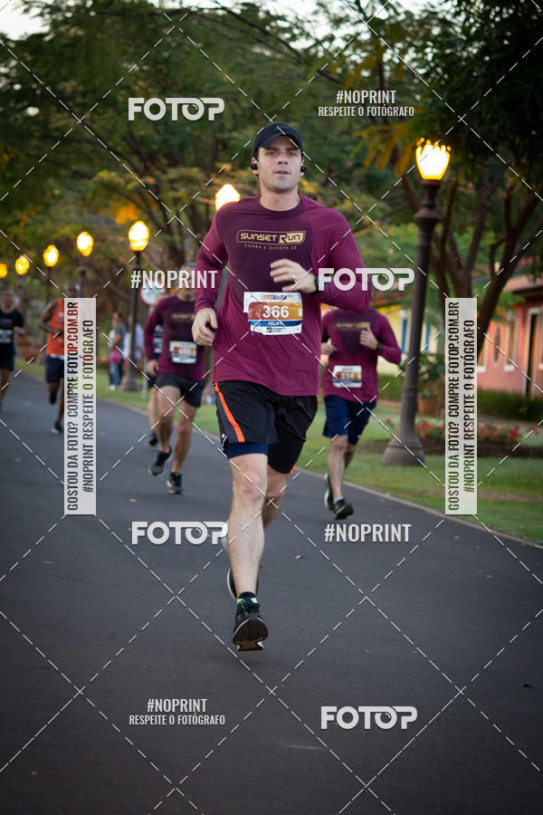 Buy your photos of the eventSunset Run 2019 on Fotop