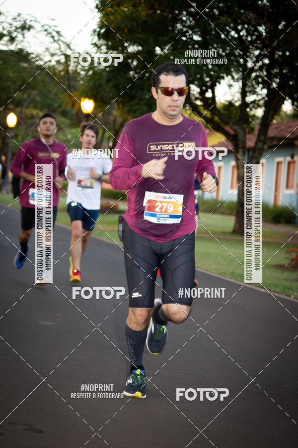 Buy your photos of the eventSunset Run 2019 on Fotop