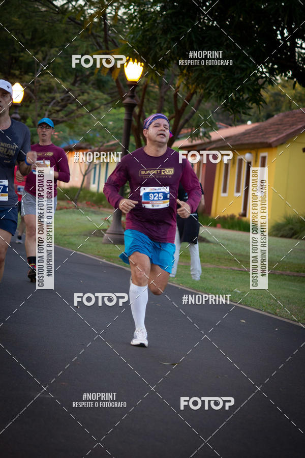 Buy your photos of the eventSunset Run 2019 on Fotop