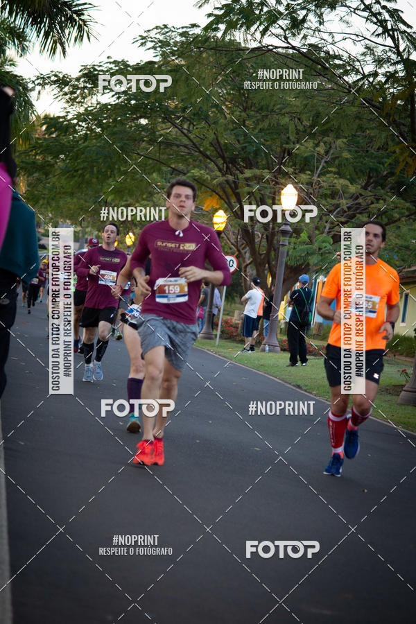 Buy your photos of the eventSunset Run 2019 on Fotop