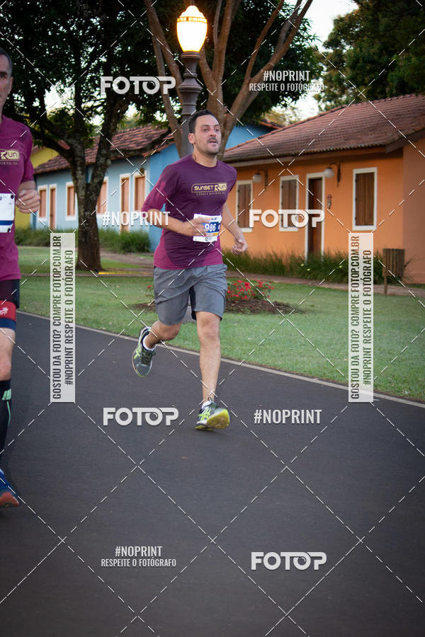 Buy your photos of the eventSunset Run 2019 on Fotop