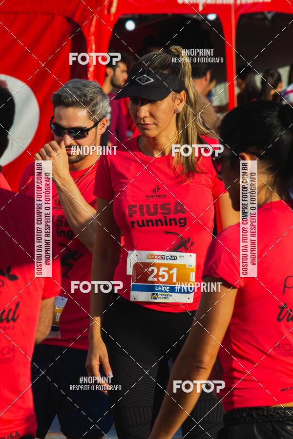 Compre as suas fotos do eventoSunset Run 2019 no Fotop