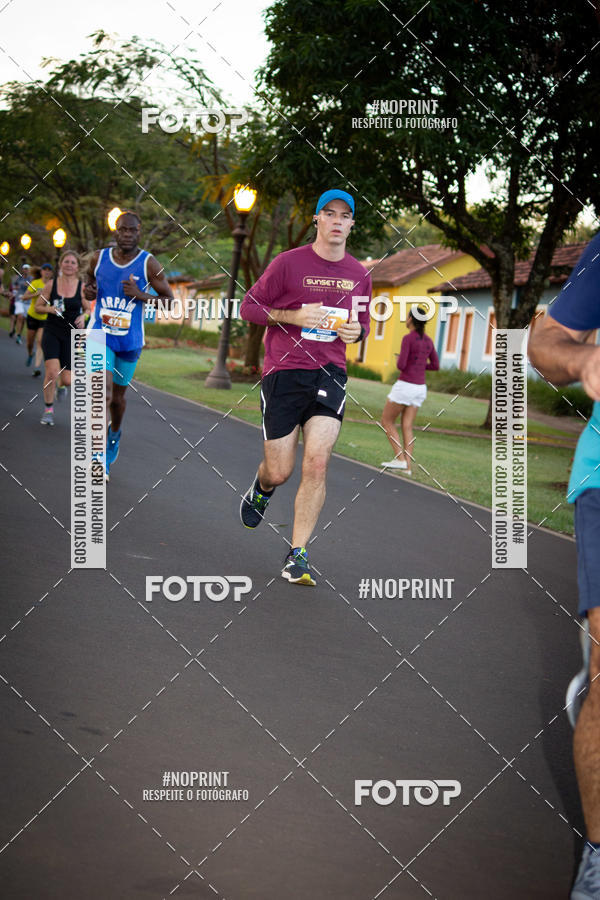 Buy your photos of the eventSunset Run 2019 on Fotop