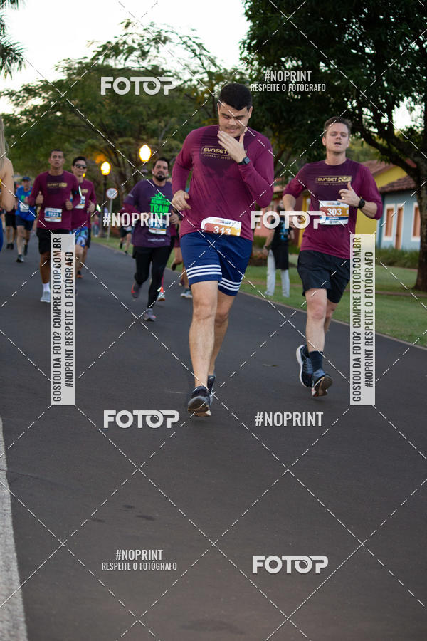 Buy your photos of the eventSunset Run 2019 on Fotop