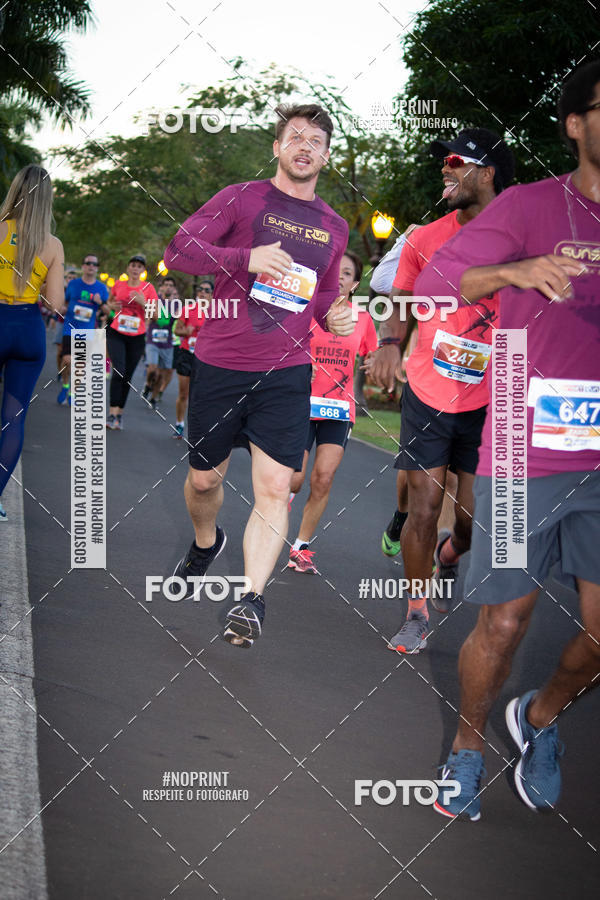 Buy your photos of the eventSunset Run 2019 on Fotop