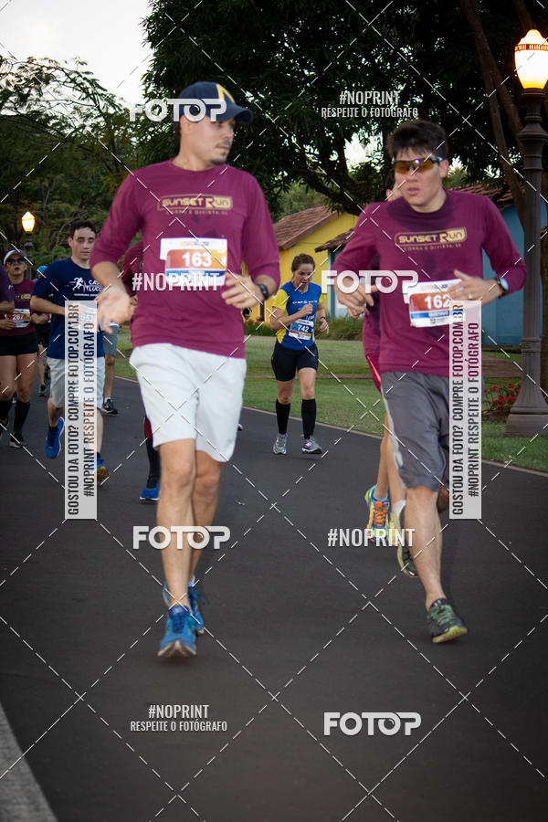 Buy your photos of the eventSunset Run 2019 on Fotop