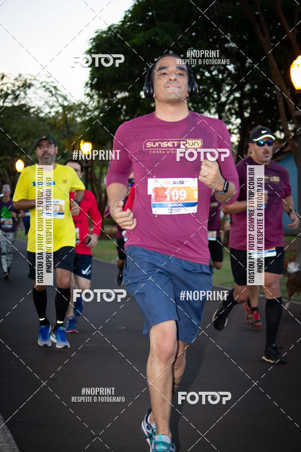 Buy your photos of the eventSunset Run 2019 on Fotop