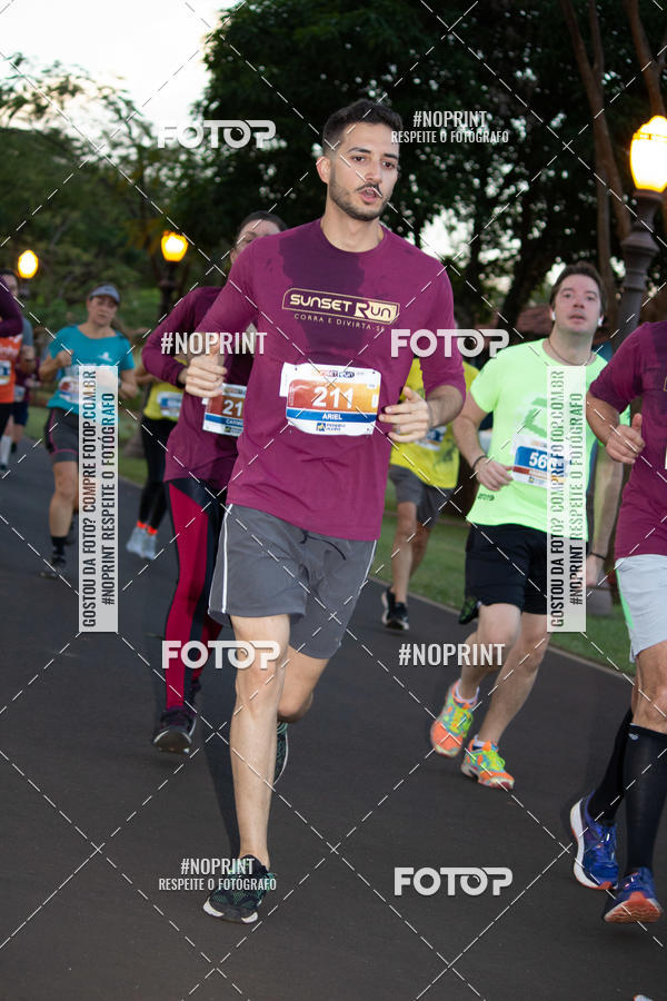 Buy your photos of the eventSunset Run 2019 on Fotop