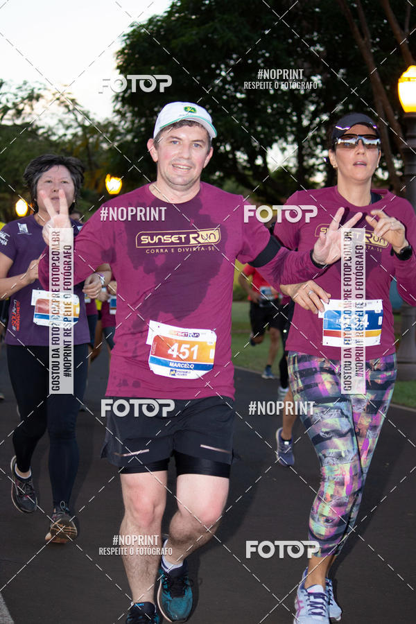 Buy your photos of the eventSunset Run 2019 on Fotop