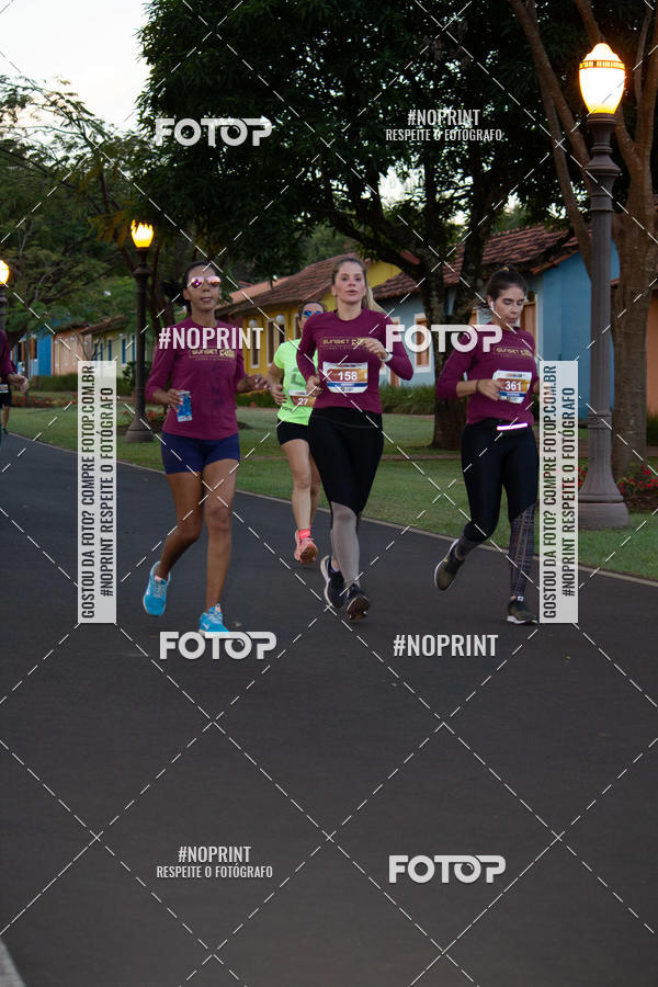 Buy your photos of the eventSunset Run 2019 on Fotop