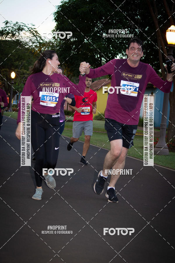 Buy your photos of the eventSunset Run 2019 on Fotop