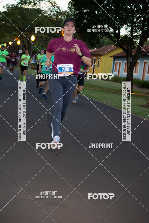 Buy your photos of the eventSunset Run 2019 on Fotop