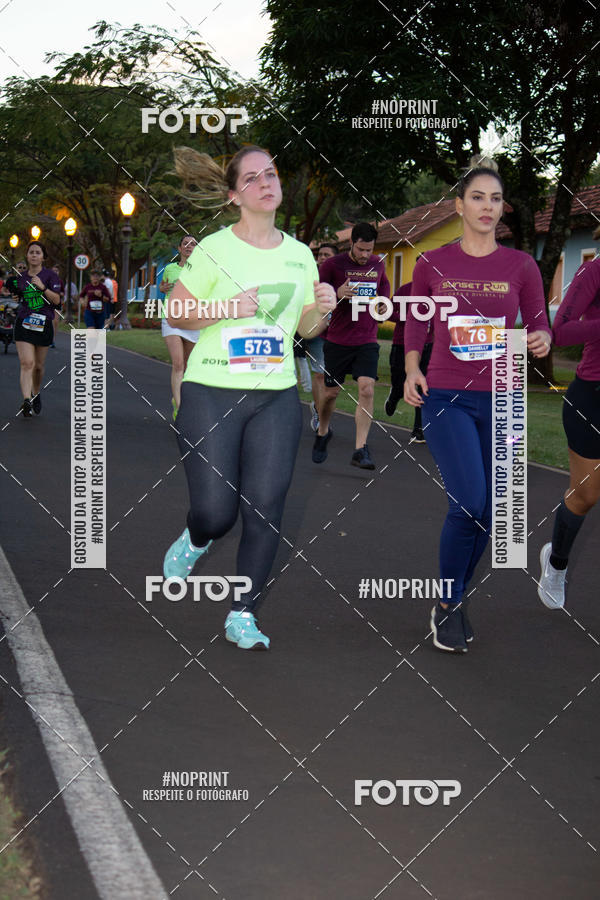 Buy your photos of the eventSunset Run 2019 on Fotop