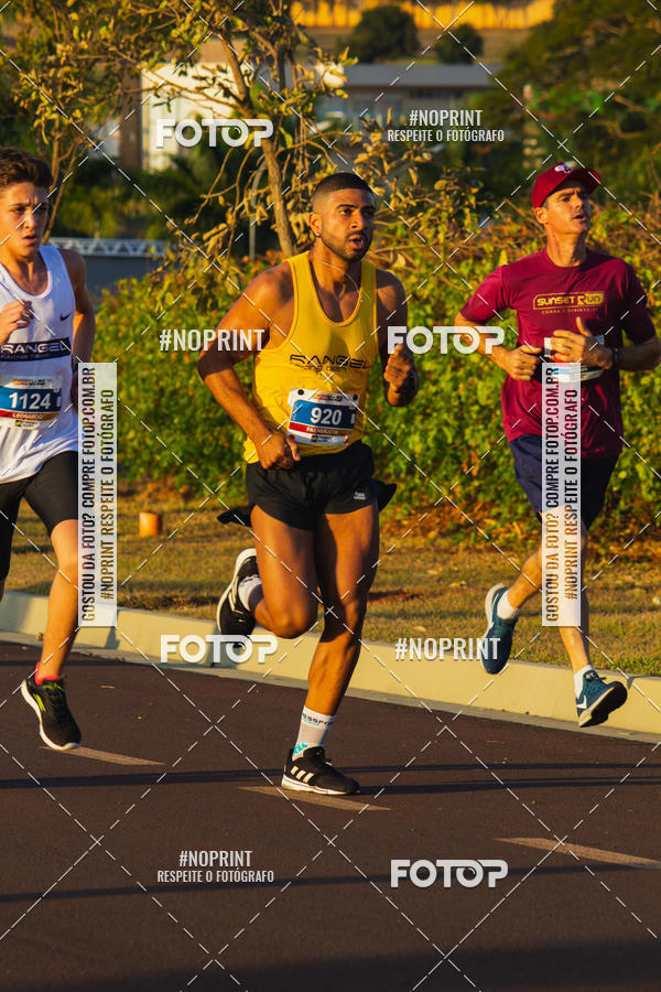 Buy your photos of the eventSunset Run 2019 on Fotop