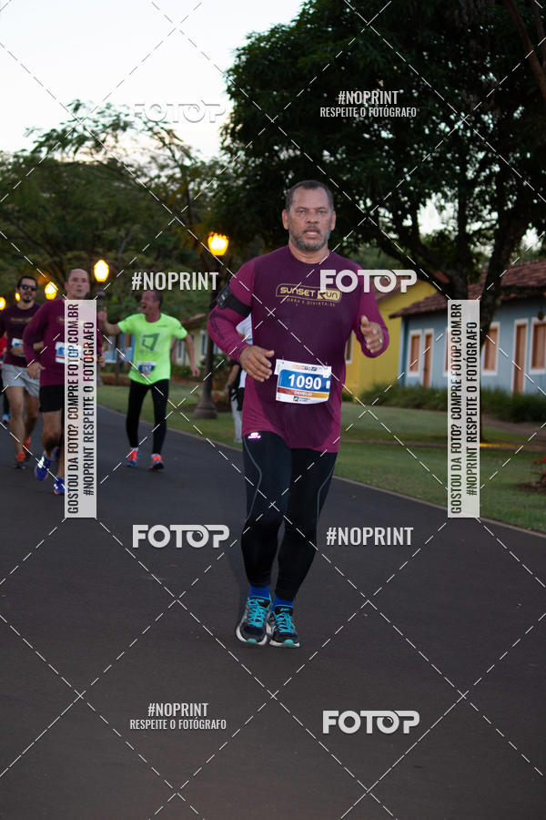 Buy your photos of the eventSunset Run 2019 on Fotop