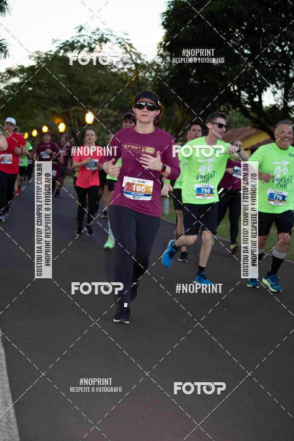 Buy your photos of the eventSunset Run 2019 on Fotop