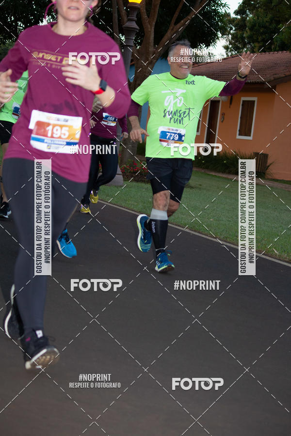 Buy your photos of the eventSunset Run 2019 on Fotop
