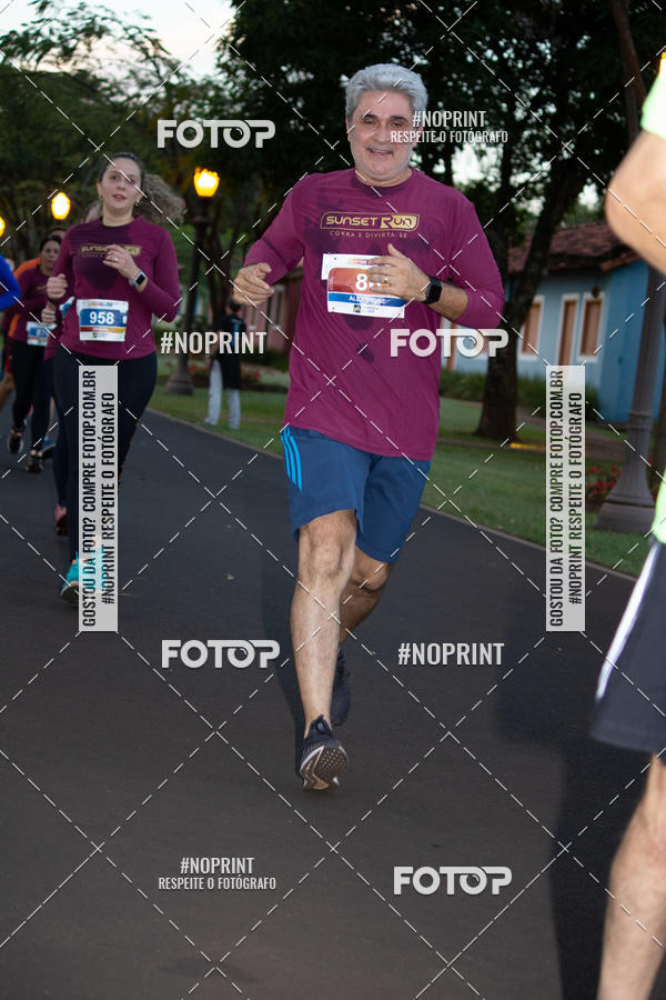Buy your photos of the eventSunset Run 2019 on Fotop