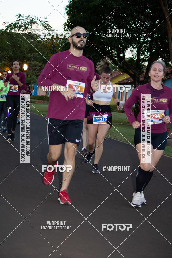 Buy your photos of the eventSunset Run 2019 on Fotop